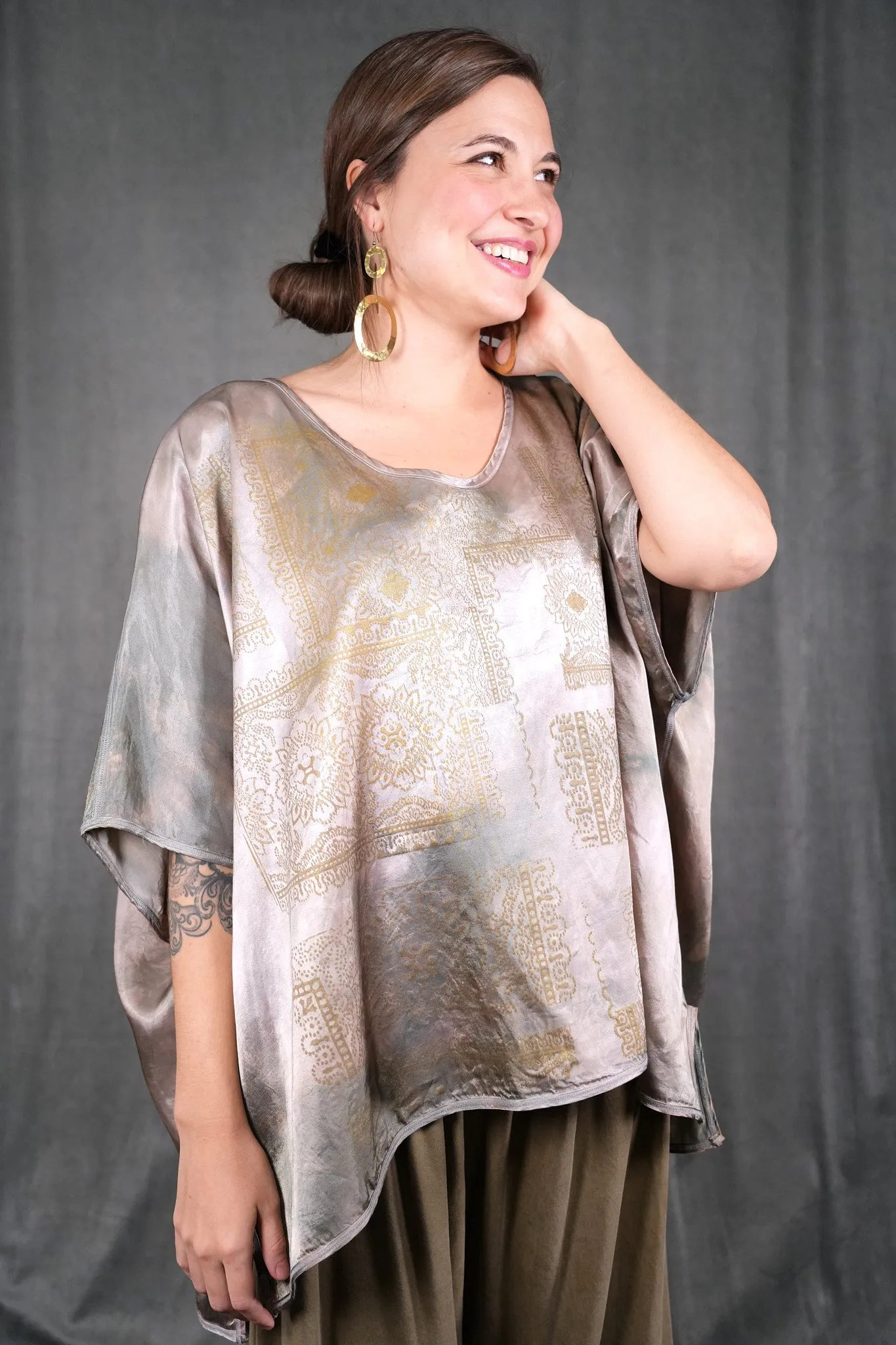1591HD Hand-dyed Vitreous Square Top Alloy-P