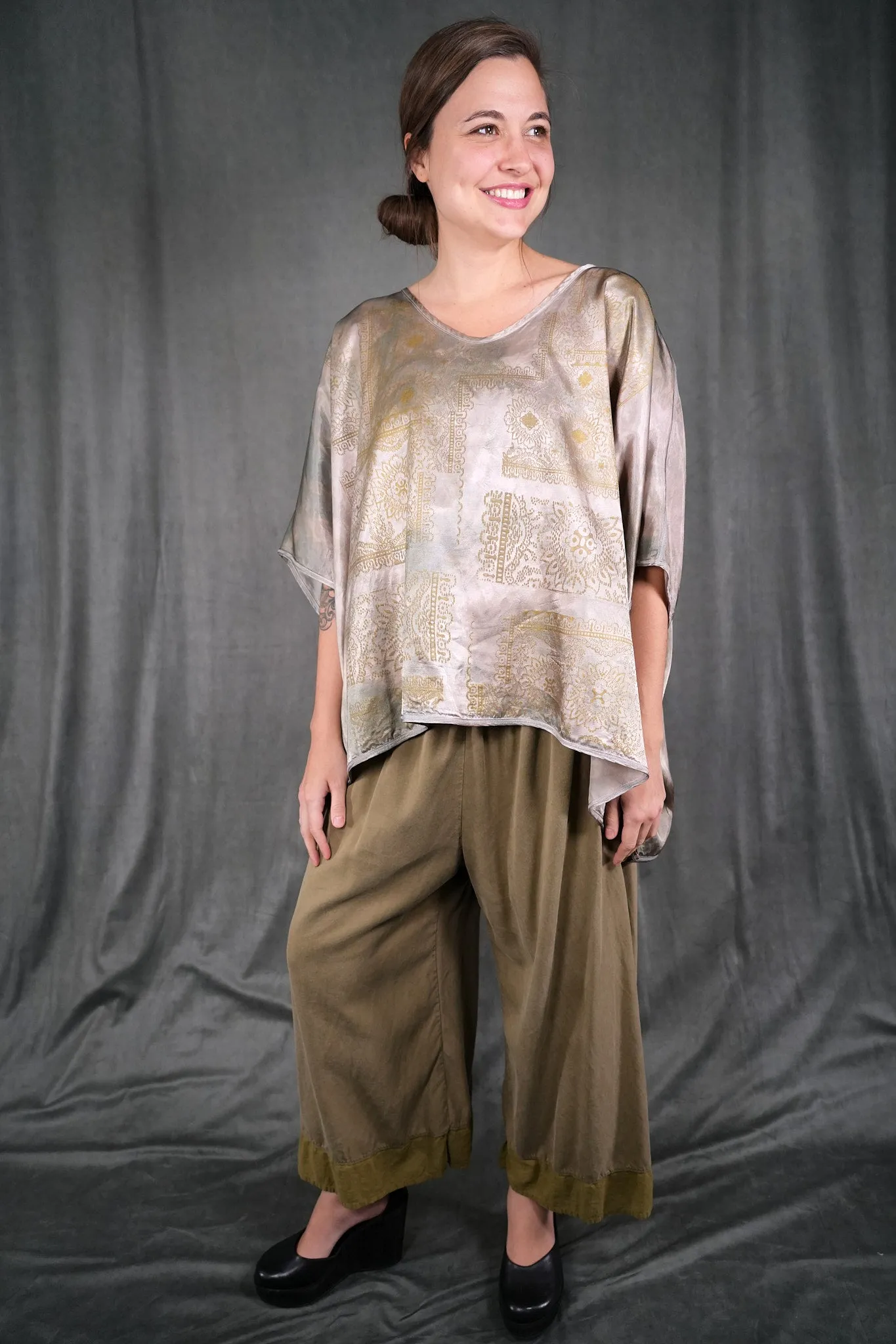 1591HD Hand-dyed Vitreous Square Top Alloy-P