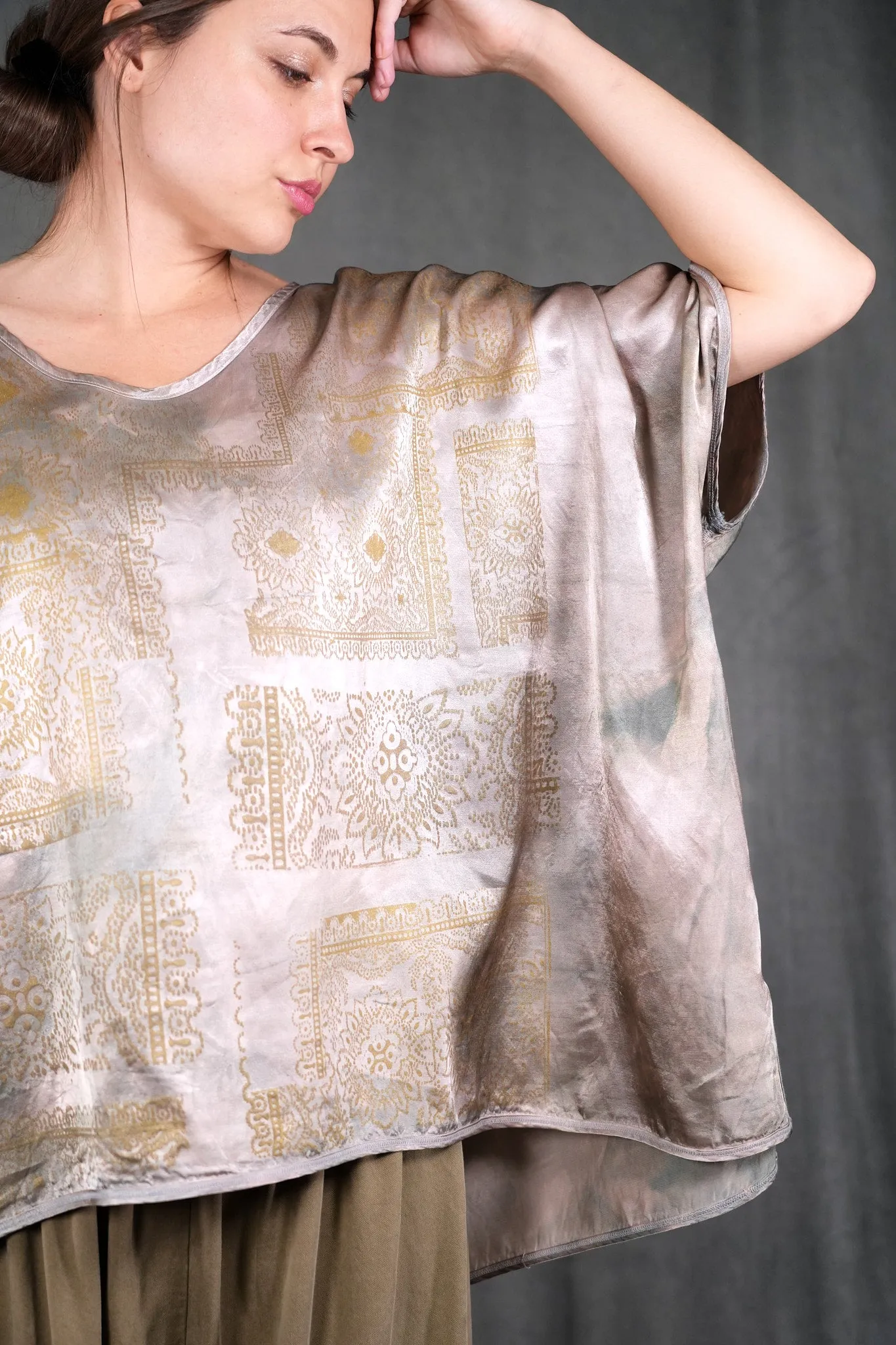 1591HD Hand-dyed Vitreous Square Top Alloy-P