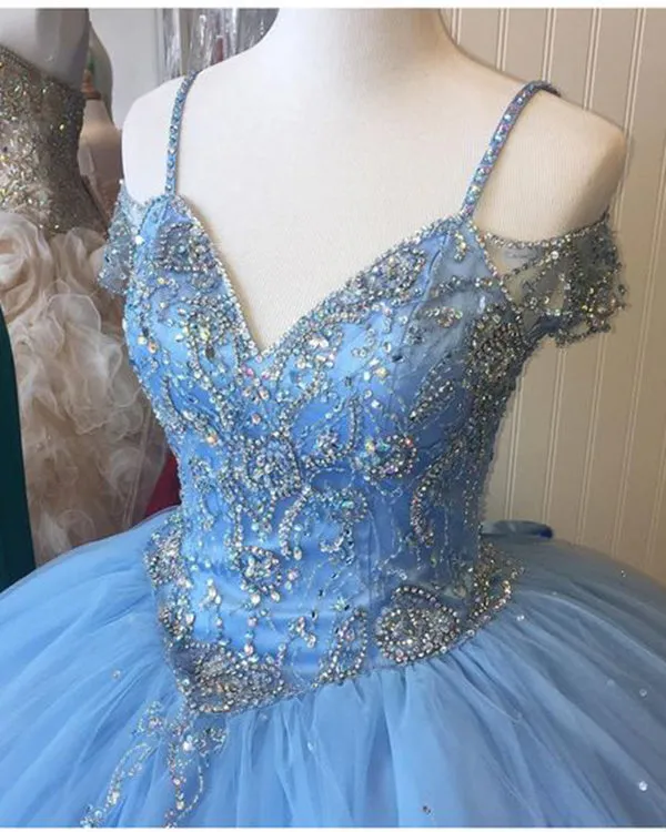 2018 Elegant Light Blue Quinceanera Dresses with Crystal Cap Sleeves Tulle Ball Gowns Sweet 16 Dresses