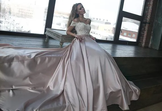 Blush Pink Satin Wedding Dresses with Appliques Cap Sleeve 2019 V-Neck Bridal Gowns