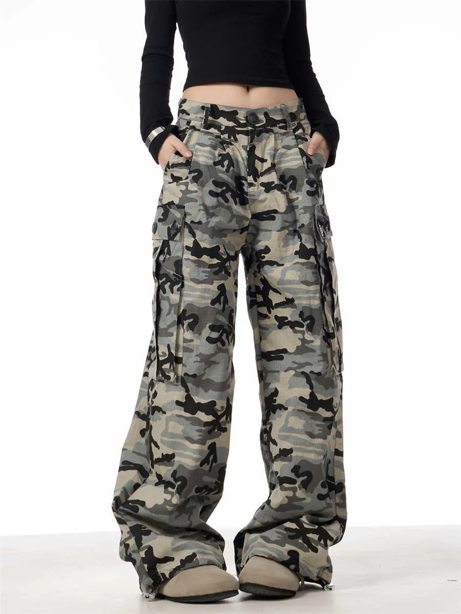 Camouflage Wide-Leg Cargo Pants