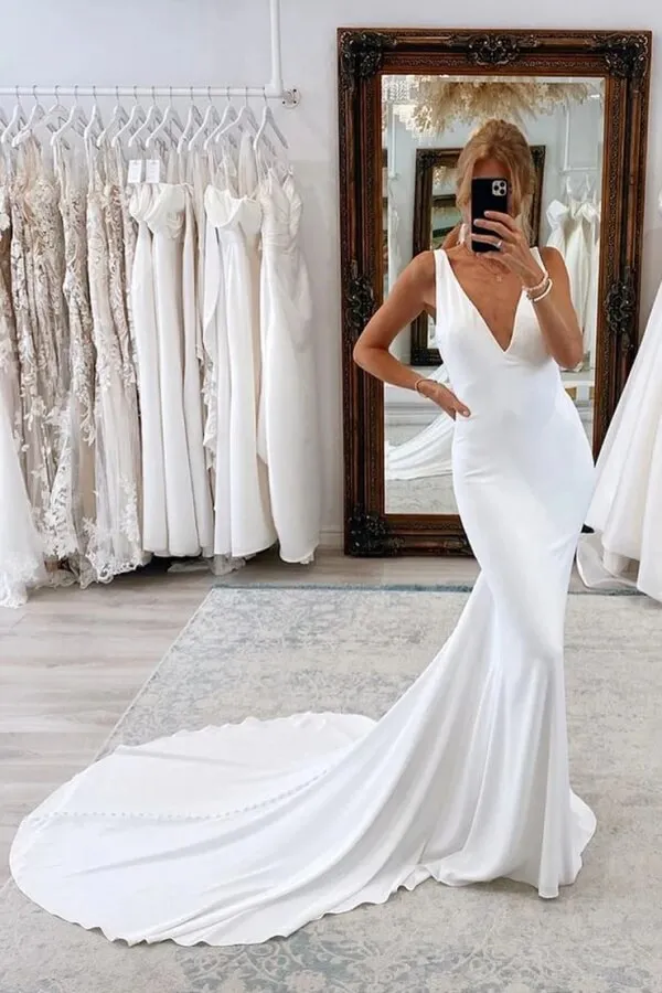 Charming Satin Mermaid V-neck Wedding Dresses With Court Train, SW701