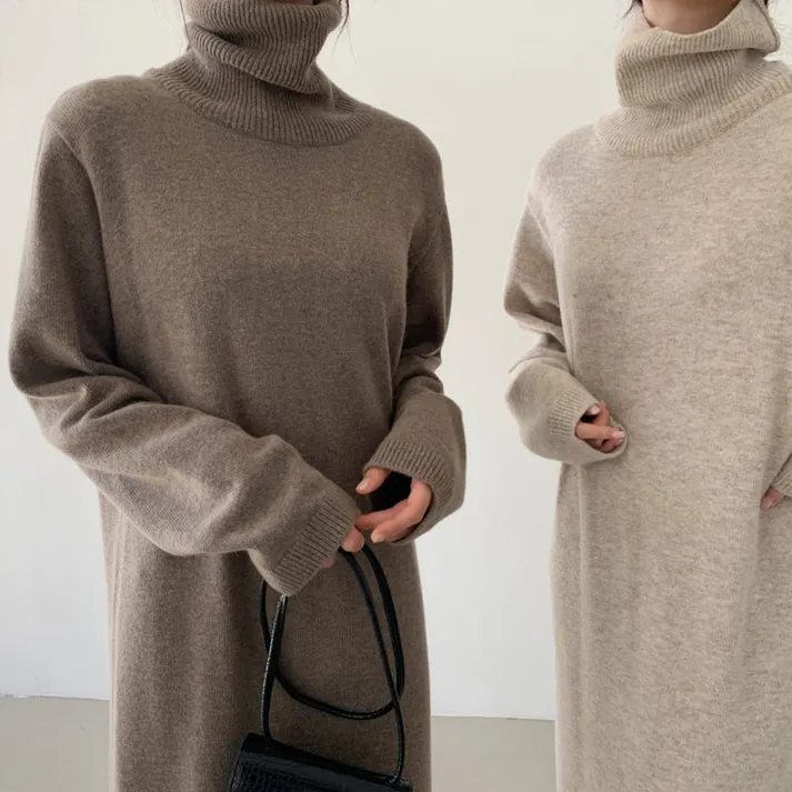 Clio® | Warm sweater dress with long sleeves and stand-up collar