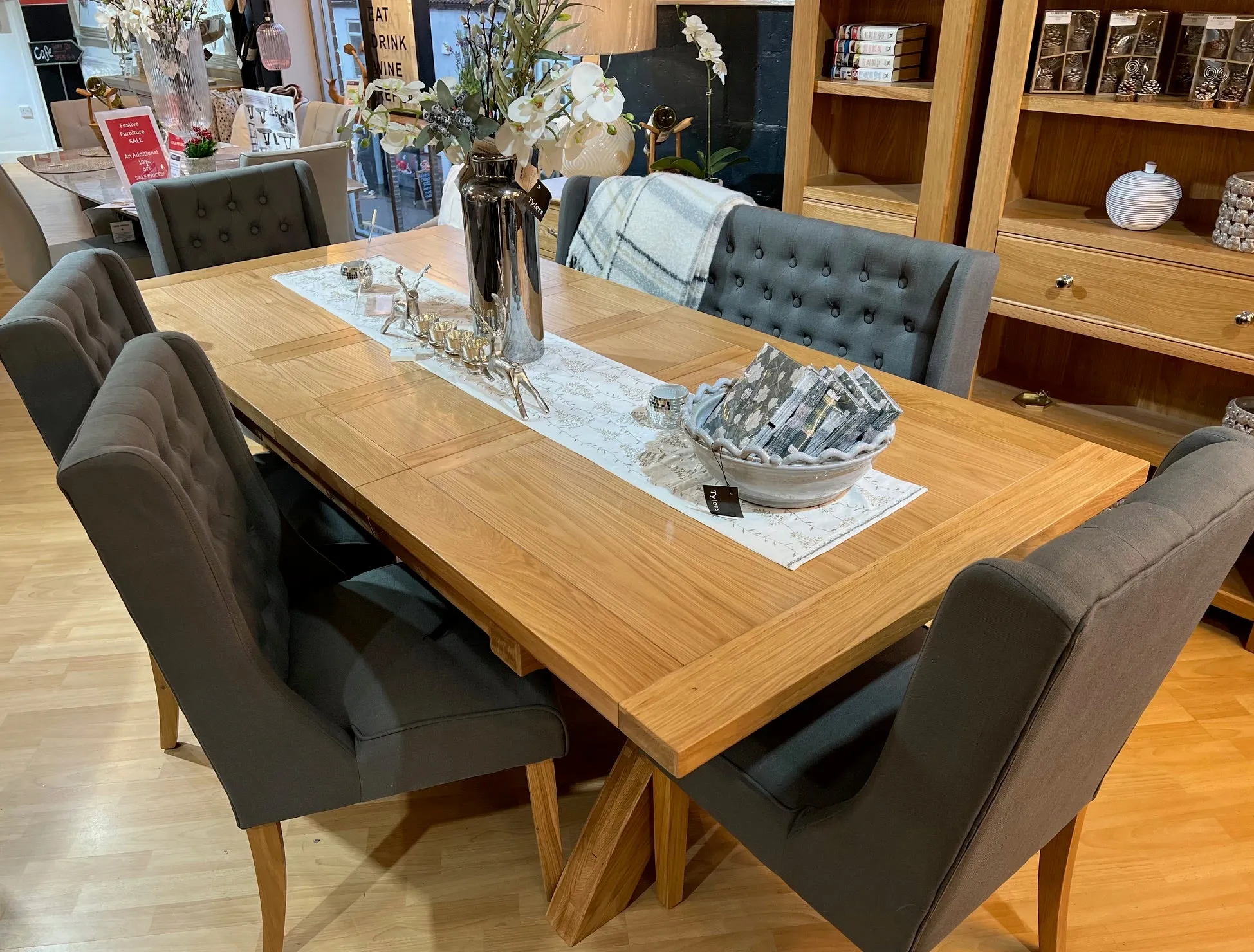 Dorchester Dining  Table Set