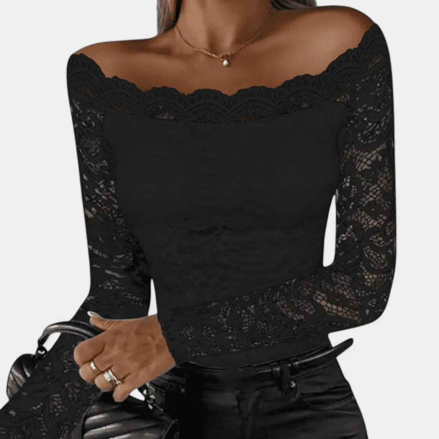 Isolde | Elegant Lace Off-Shoulder
