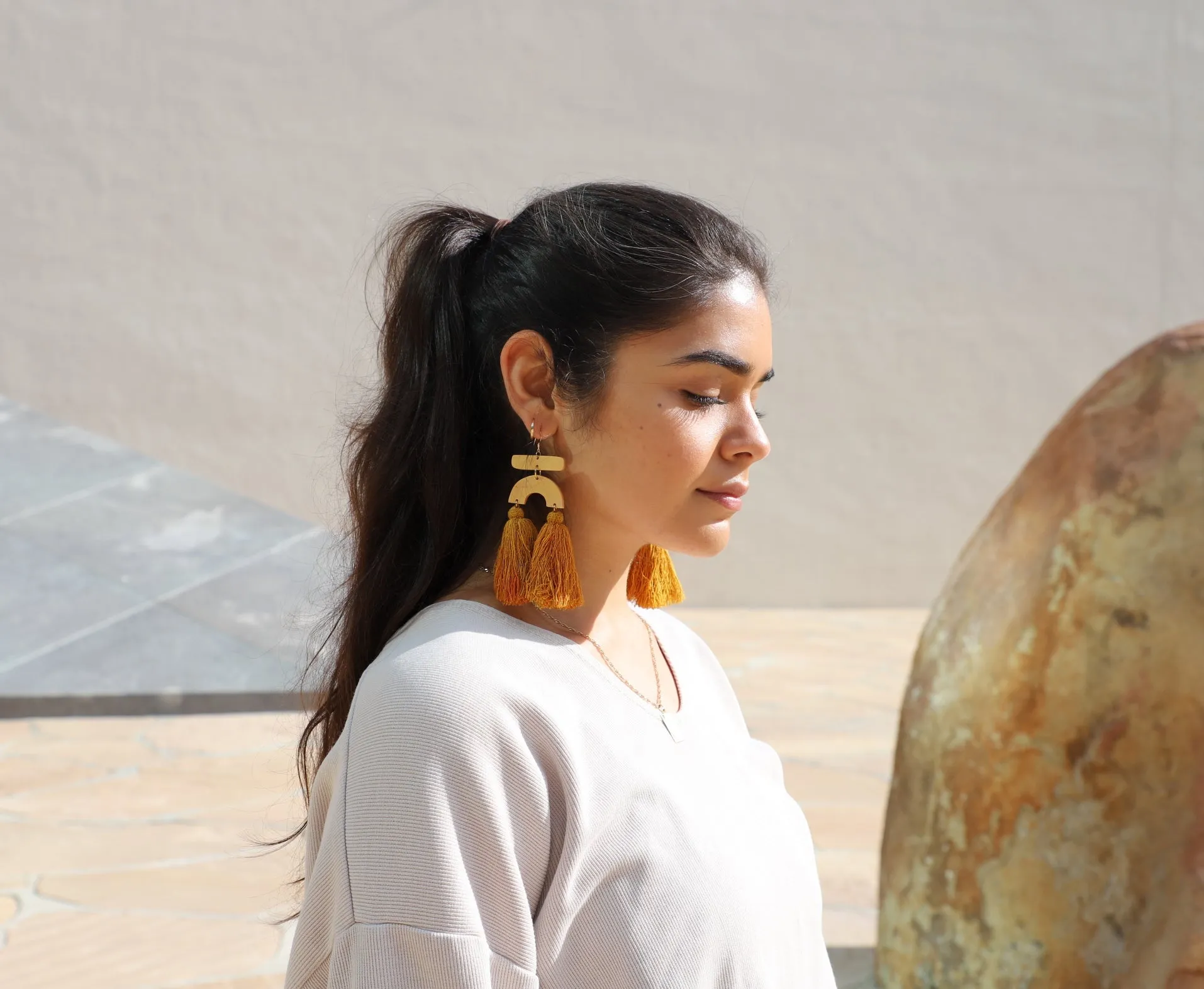 Libra de Oro Earring