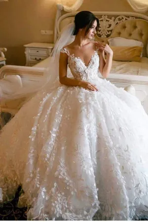 Roycebridal Floral Lace Wedding Dresses Vintage Ball Gown Wedding Dress, MW307