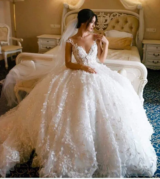 Roycebridal Floral Lace Wedding Dresses Vintage Ball Gown Wedding Dress, MW307