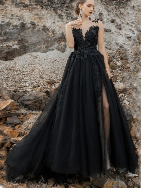 Roycebridal Lakshmigown Gothic Black Wedding Dress 2022 Sexy Bridal Robe Lace Flowers Backless Wedding Gowns Side Split Trouwjurk Plus Size