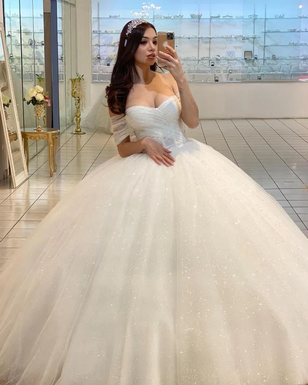 Sparkly White Wedding Dress Off The Shoulder Tulle Ball Gown Bridal Wedding Gowns 2023