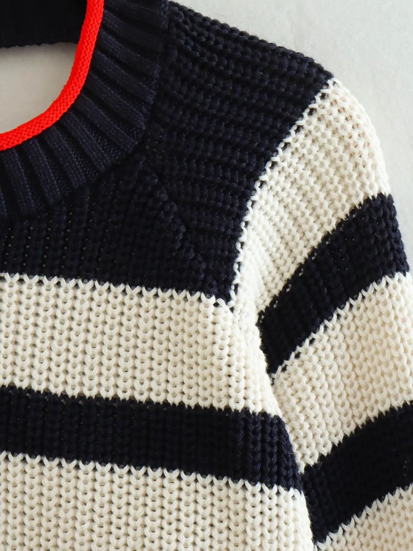 Trendy Color-Block Backless Knit Crop Sweater for Women with Tie-Back Design, Fashionable and Stylish New Fall/Winter Arrival S-240804-25