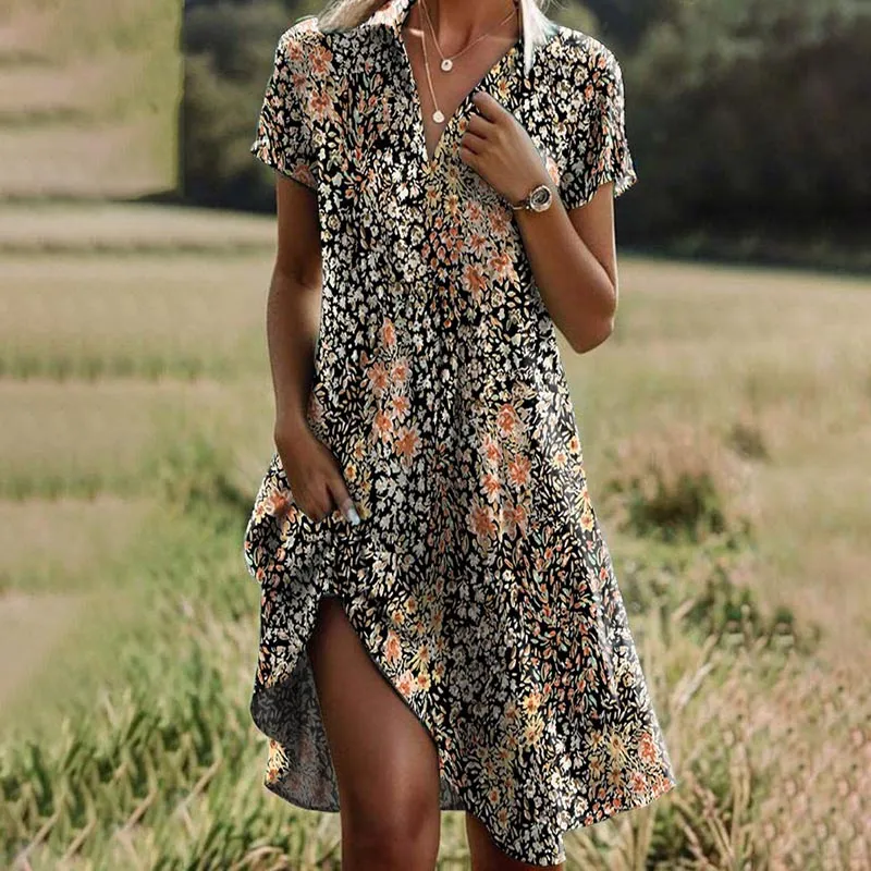 Vivi - Vintage Dress with Floral Pattern